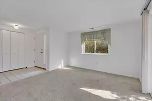 1 Wooded Heights Dr, Cromwell, CT 06416 - Photo 6