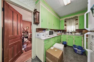 47 Cottage Ave, Ansonia, CT 06401 - Photo 14