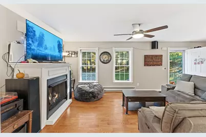 19 Desjardins Drive, Montville, CT 06382 - Photo 12
