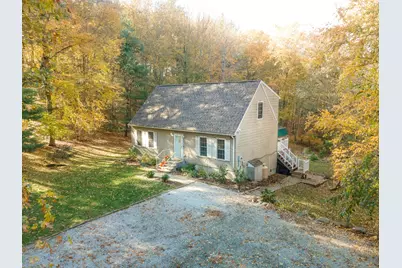 19 Desjardins Drive, Montville, CT 06382 - Photo 2