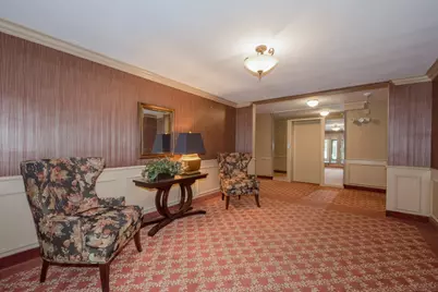 30 Outlook Avenue #APT 208, West Hartford, CT 06119 - Photo 4