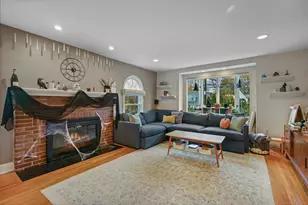 34 Bradley Pl, Stamford, CT 06905 - Photo 8