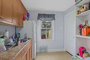 375 Ruth St, Bridgeport, CT 06606 - Photo 8