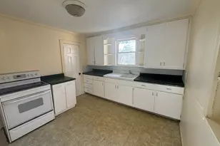 31 Wolcott Ave, Torrington, CT 06790 - Photo 2