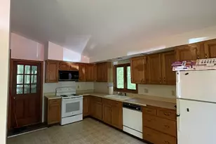 1142 Sperry Rd, Cheshire, CT 06410 - Photo 2