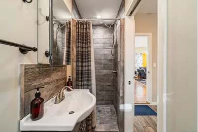 16 Clairmont Avenue, Waterbury, CT 06708 - Photo 10