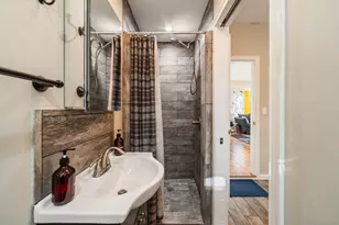 16 Clairmont Ave, Waterbury, CT 06708 - Photo 10