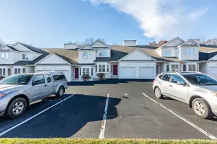 244 Oakland St, Manchester, CT 06042 - Photo 2