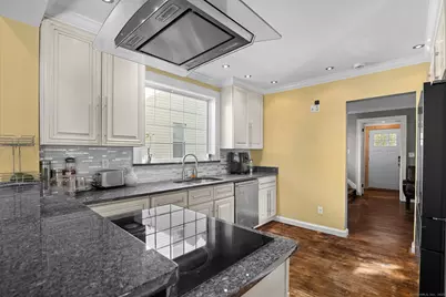 15 Overland Avenue, Bridgeport, CT 06606 - Photo 28