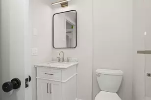 21 Holcomb Ave, Stamford, CT 06906 - Photo 18