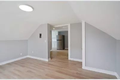 21 Holcomb Avenue, Stamford, CT 06906 - Photo 32