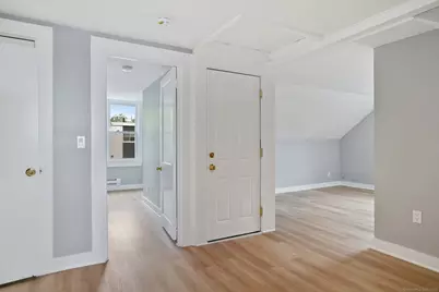 21 Holcomb Avenue, Stamford, CT 06906 - Photo 34