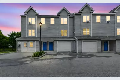 62 Chestnut St Extension #19, Danbury, CT 06810 - Photo 2