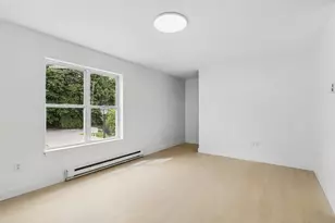 62 Chestnut St Ext, Danbury, CT 06810 - Photo 10