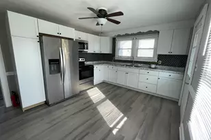 31 Francis Ave, Enfield, CT 06082 - Photo 4