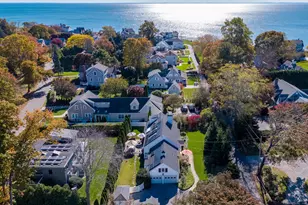 35 Hotchkiss Ln, Madison, CT 06443 - Photo 2