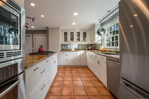 35 Hotchkiss Ln, Madison, CT 06443 - Photo 12