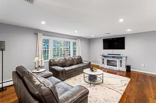 8 Possum Ridge Rd, Newtown, CT 06470 - Photo 6