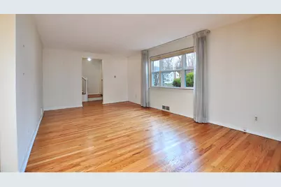 19 Seneca Road, West Hartford, CT 06117 - Photo 6