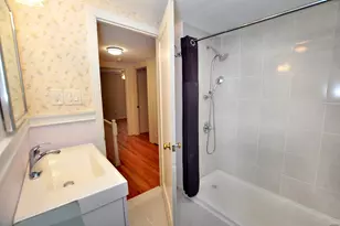 19 Seneca Rd, West Hartford, CT 06117 - Photo 32