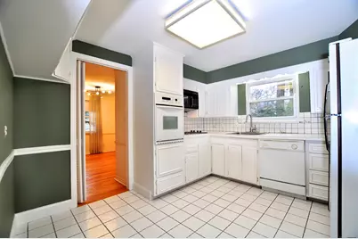 19 Seneca Road, West Hartford, CT 06117 - Photo 18