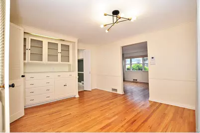 19 Seneca Road, West Hartford, CT 06117 - Photo 10