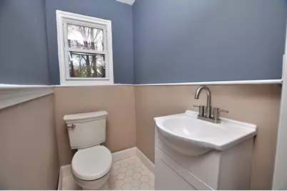 19 Seneca Road, West Hartford, CT 06117 - Photo 24