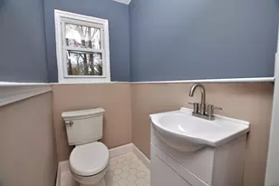 19 Seneca Rd, West Hartford, CT 06117 - Photo 24