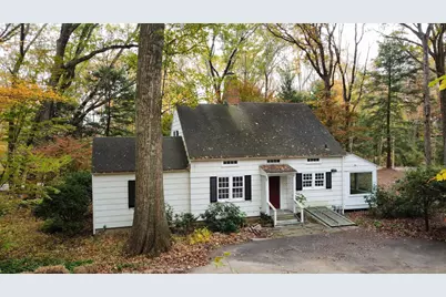 48 Brookwood Lane, New Canaan, CT 06840 - Photo 2