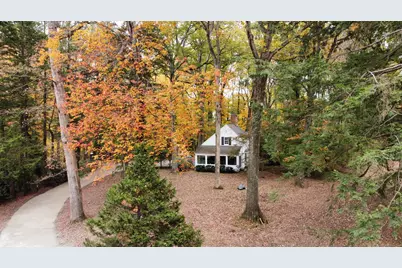48 Brookwood Lane, New Canaan, CT 06840 - Photo 4