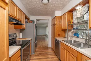 77 Madison St, East Hartford, CT 06118 - Photo 6