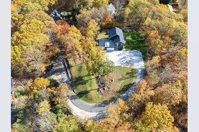 2 Evet Drive, New Fairfield, CT 06812 - Photo 2