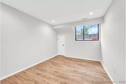 98 Heritage Village #D, Southbury, CT 06488 - Photo 8