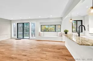 98 Heritage Vlg, Southbury, CT 06488 - Photo 4