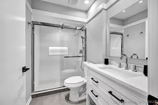 98 Heritage Vlg, Southbury, CT 06488 - Photo 6