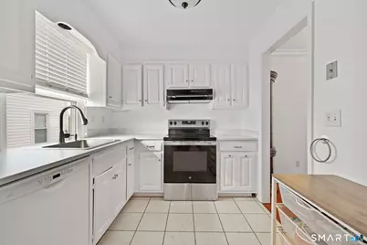 14 Harold Avenue #4, Greenwich, CT 06830 - Photo 4