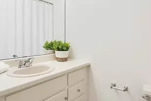 121 Paugusett Cir, Trumbull, CT 06611 - Photo 24