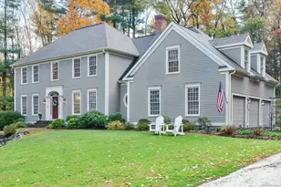 4 Stonewall Dr, Granby, CT 06090 - Photo 2