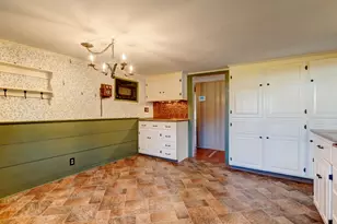 114 Elm St, Windsor Locks, CT 06096 - Photo 14