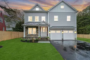 33 Middlebrook Pl, Fairfield, CT 06824 - Photo 2