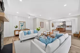 33 Middlebrook Pl, Fairfield, CT 06824 - Photo 14