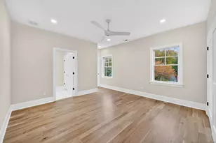 33 Middlebrook Pl, Fairfield, CT 06824 - Photo 28