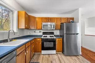 49 Cottonwood Ln, Montville, CT 06382 - Photo 12