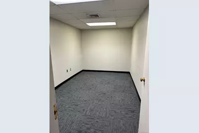 516 Vauxhall Street, New London, CT 06320 - Photo 18