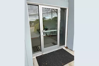 516 Vauxhall Street, New London, CT 06320 - Photo 2