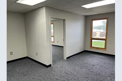 516 Vauxhall Street, New London, CT 06320 - Photo 16