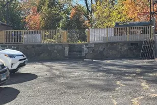 111 Parkview Ave, Bridgeport, CT 06606 - Photo 6