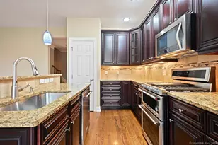 47 Warrington Round, Danbury, CT 06810 - Photo 8