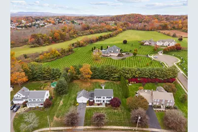 32 Justine Drive, North Haven, CT 06473 - Photo 4