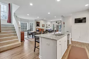 930 Tillinghast Dr, Oxford, CT 06478 - Photo 10